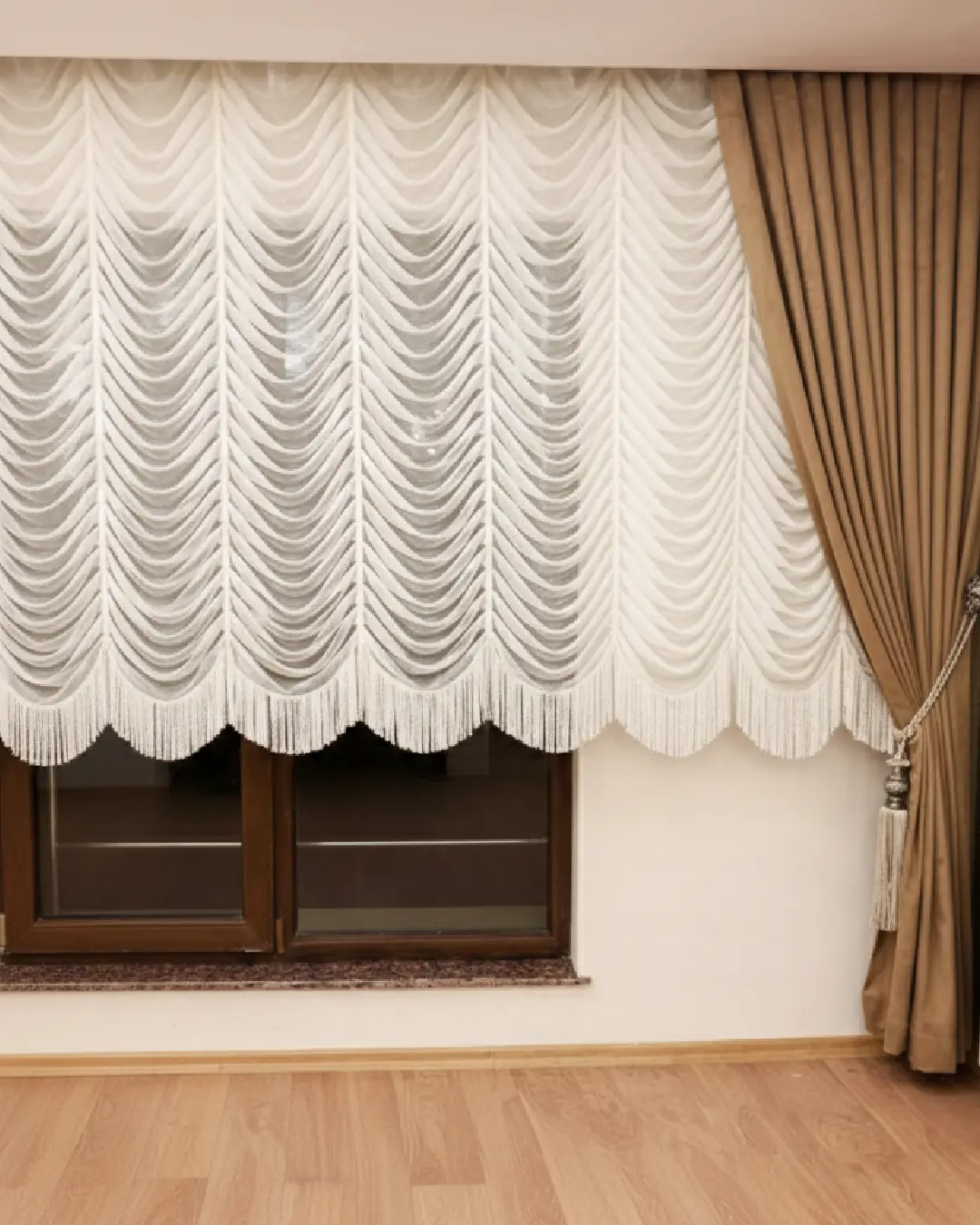 drapeli tül perde – Ütü İstemez, Özel dikim, püsküllü Şık tasarım drapeli tül perde – Ütü İstemez, Özel dikim, püsküllü Şık tasarım