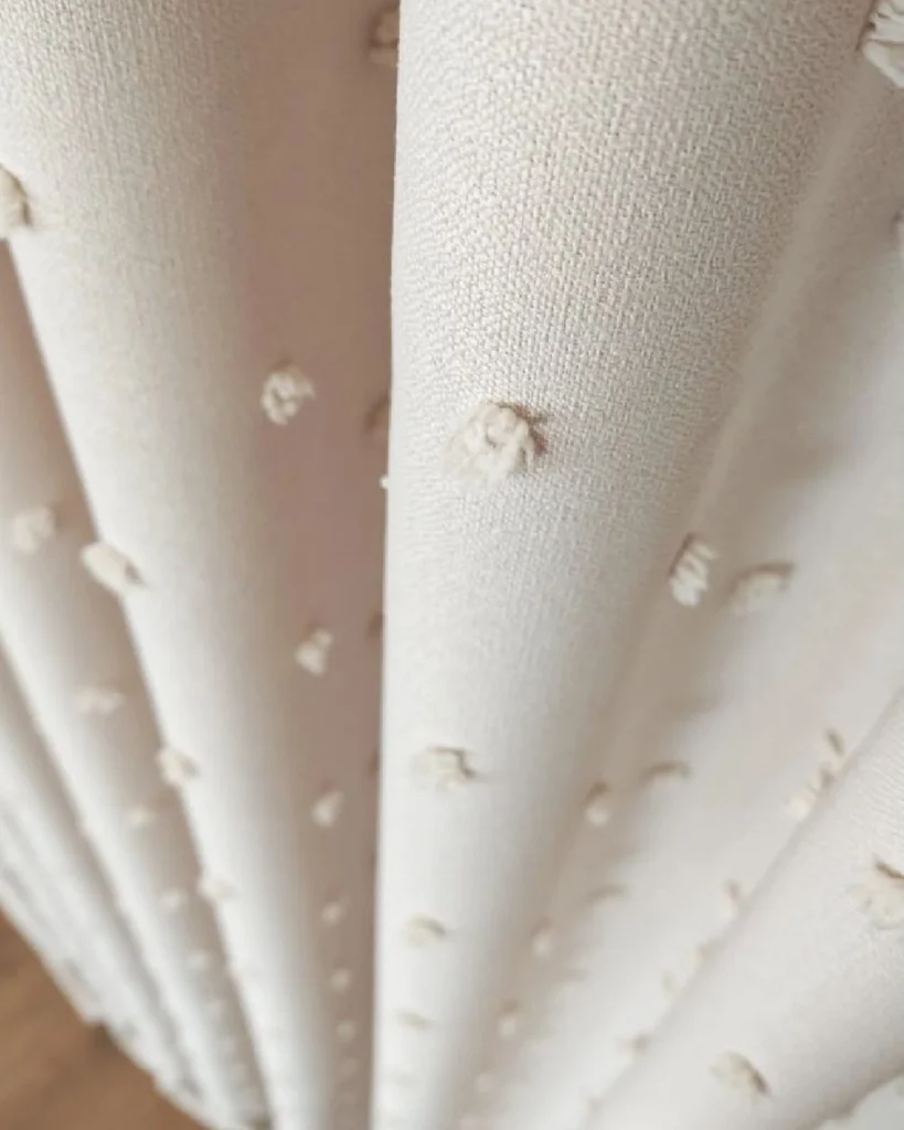 Perdeshop | Online Tül Perde, Fon Perde ve Aksesuarları ponponlu krem rengi pileli fon perde – dekoratif modern Şıklık