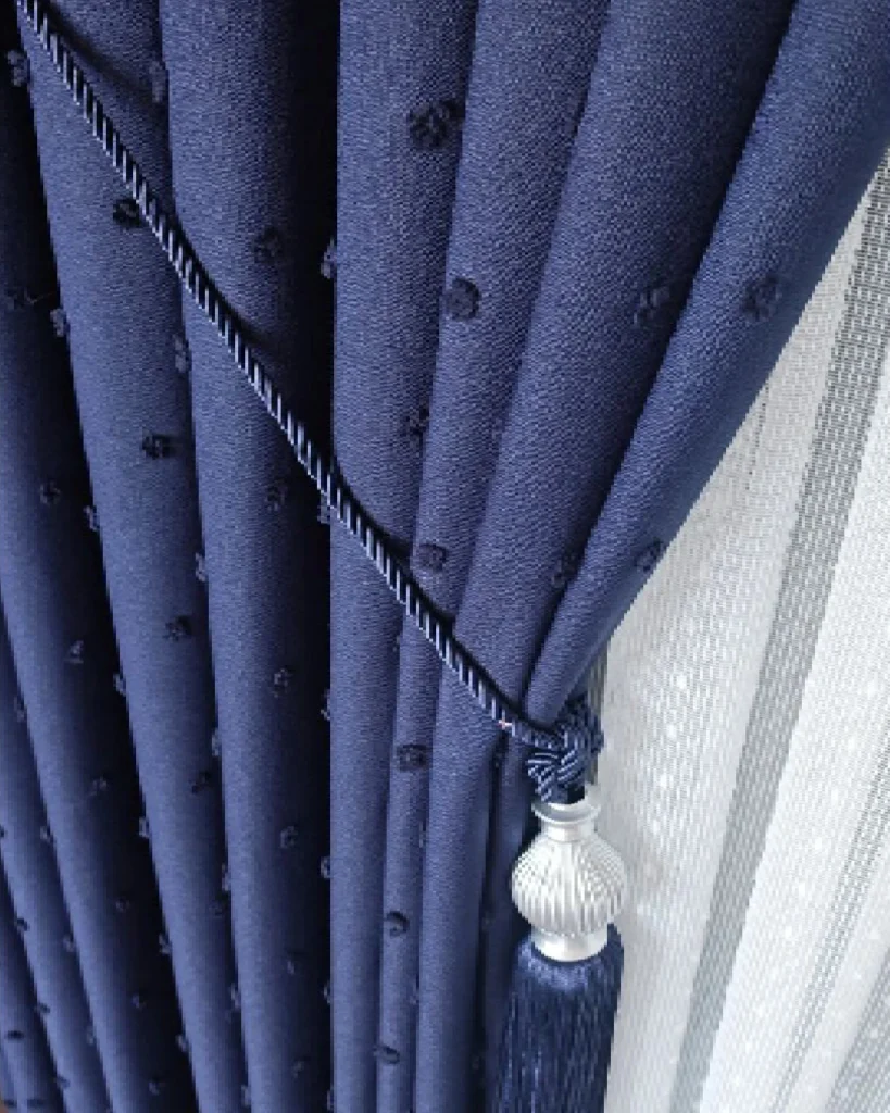 Perdeshop | Online Tül Perde, Fon Perde ve Aksesuarları ponponlu bej pileli fon perde – dekoratif modern Şıklık